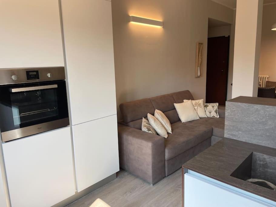 Suite De Rolandis Cin Itoo5Oo5C22Cdbezny آستي المظهر الخارجي الصورة